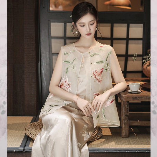 ASAYA4632 – Blooming Grace Silk Embroidered Vest 🌸✨