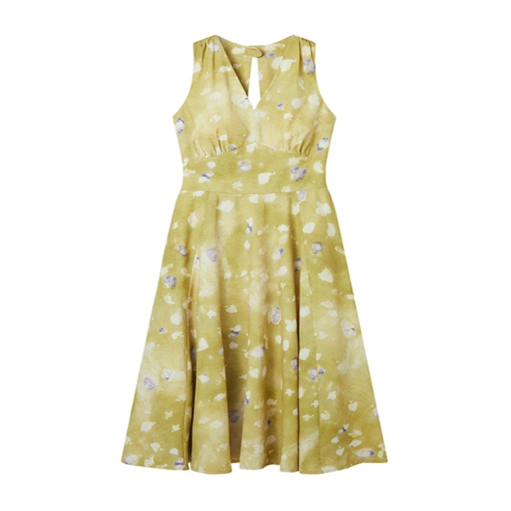 Ching s French retro Marilyn style sleeveless dress with a small exposed back and high waist to show off weight V neck chest cushion style floral skirt image 23