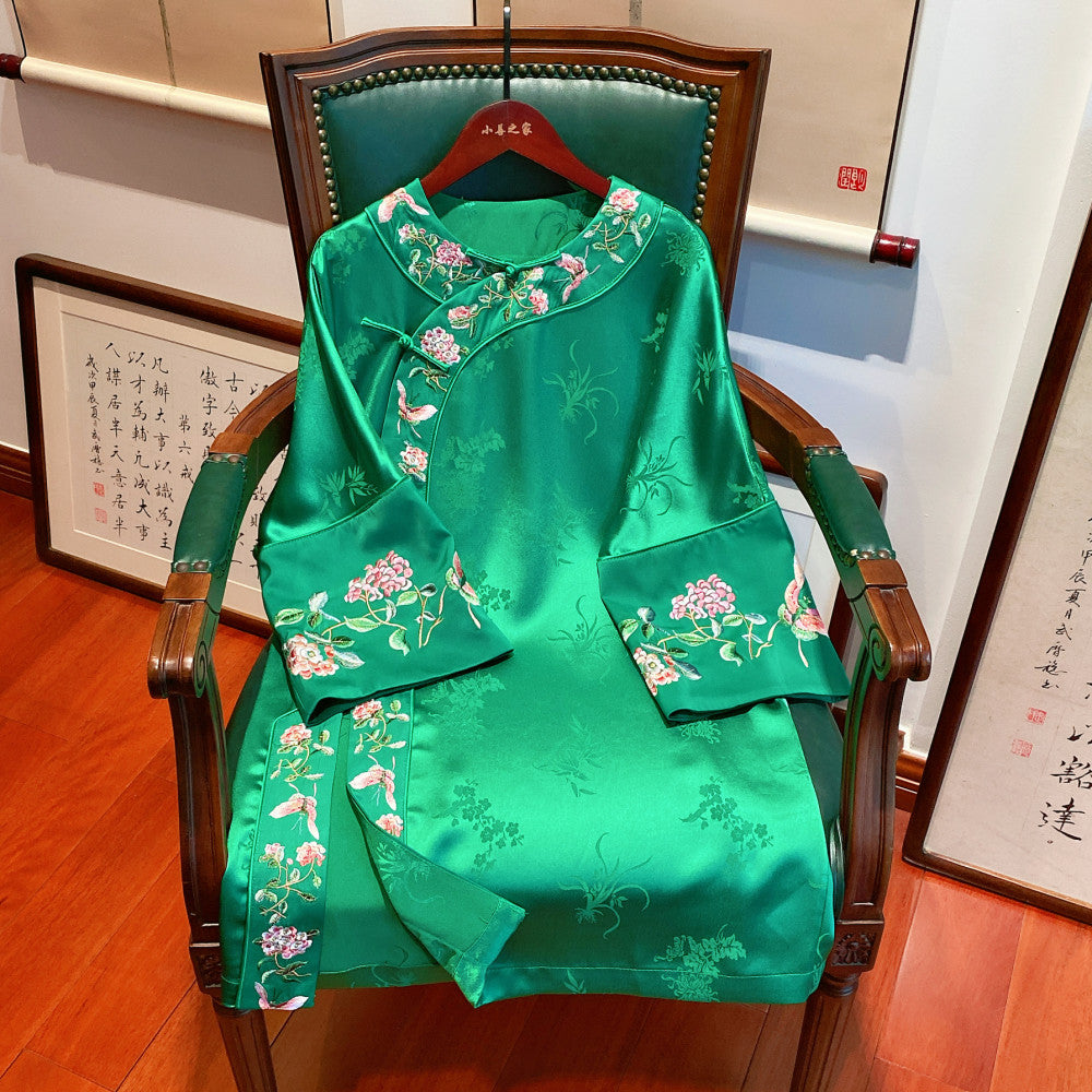 Xiaoshan Home Green New Chinese Style Retro Acetic Acid Embroidered Round Collar Side lapel Mid length Coat Women s Top image 10