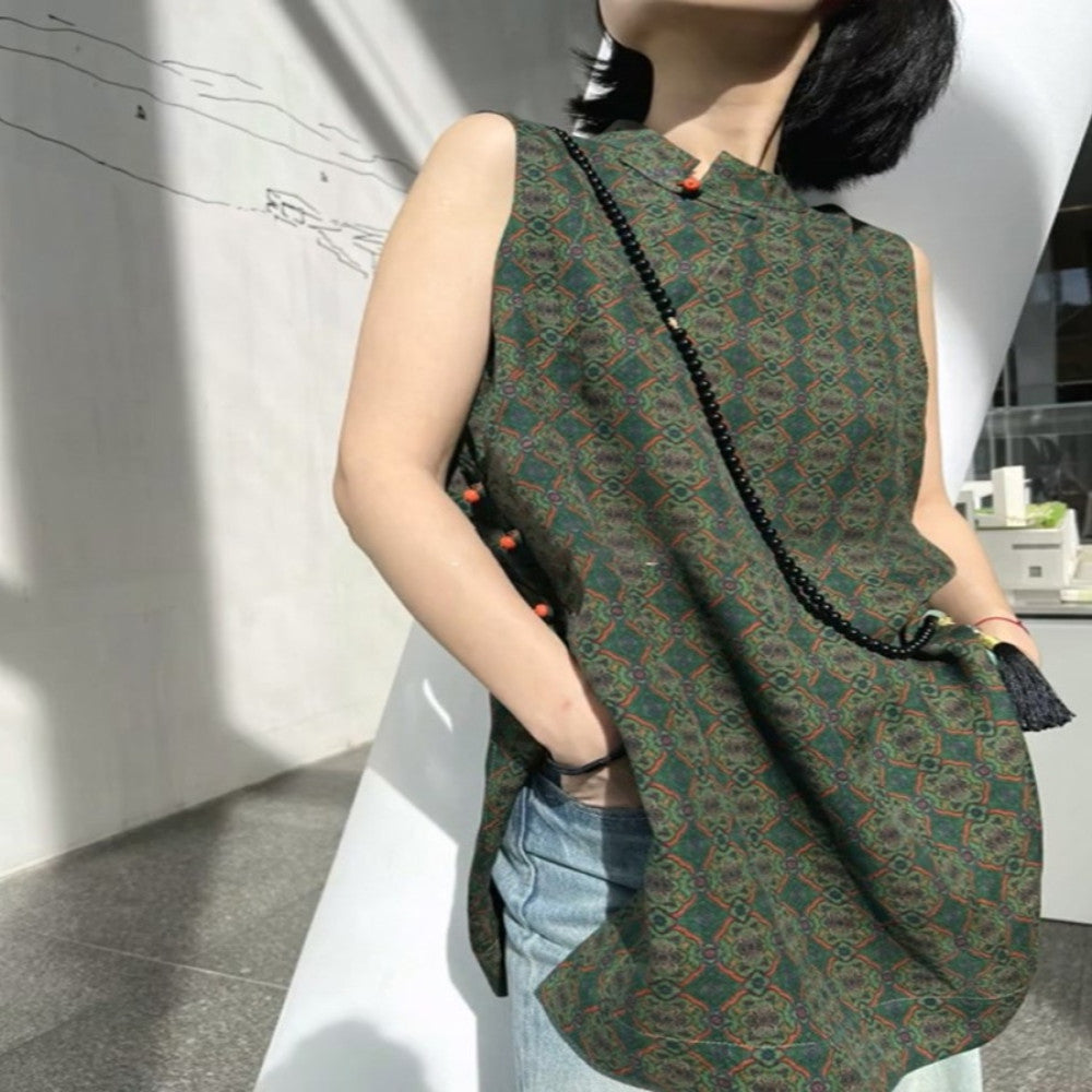 2025 new super beautiful western style unique and chic top women s summer new Chinese green slit plate buckle sleeveless vest image 1