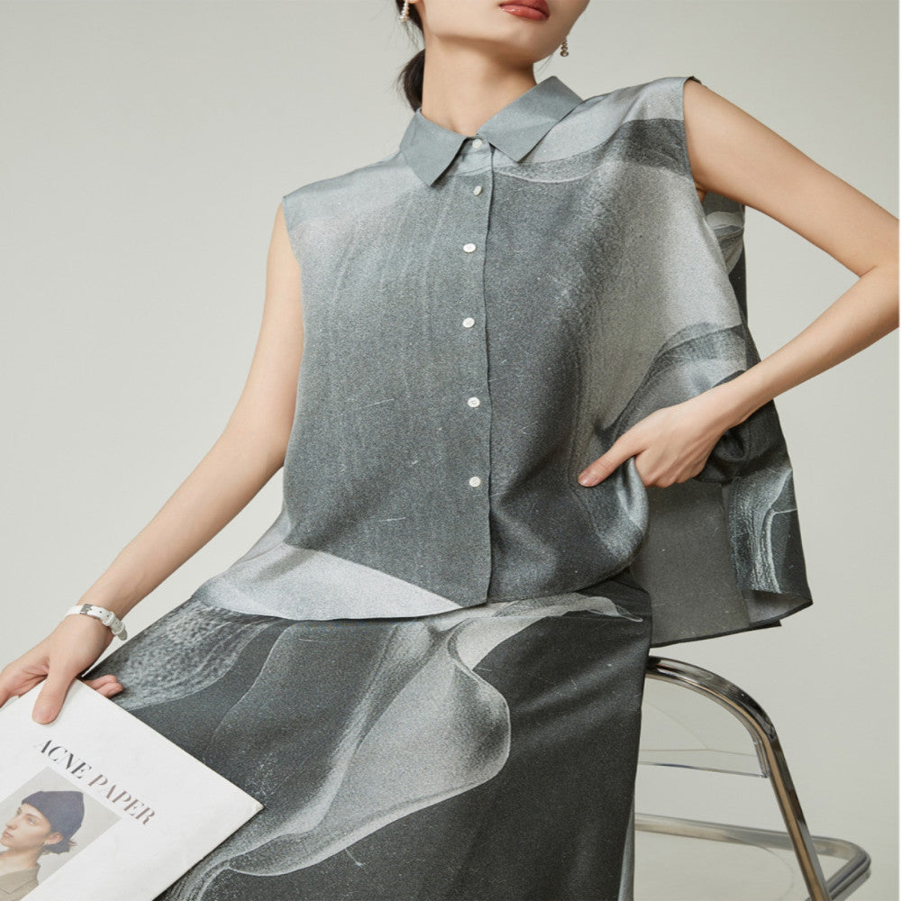 Hu Ke s gray sleeveless vest set for women s 2025 summer new shirt half skirt clean fit two piece set image 5