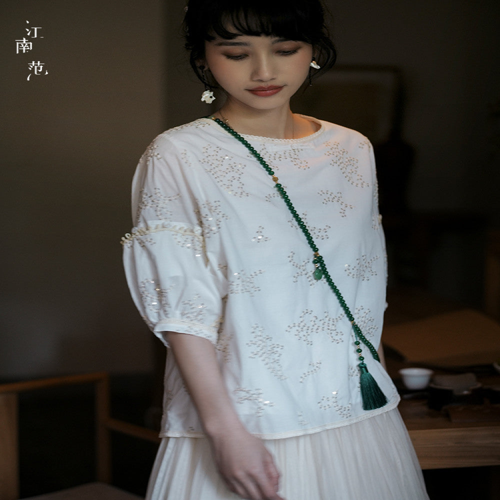 Jiangnan style white round neck bead embroidery improved Hanfu top 2024 Chinese style young style two piece temperament small shirt image 3