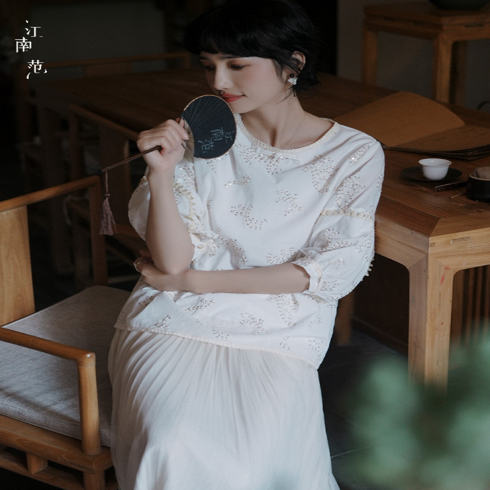 Jiangnan style white round neck bead embroidery improved Hanfu top 2024 Chinese style young style two piece temperament small shirt image 5