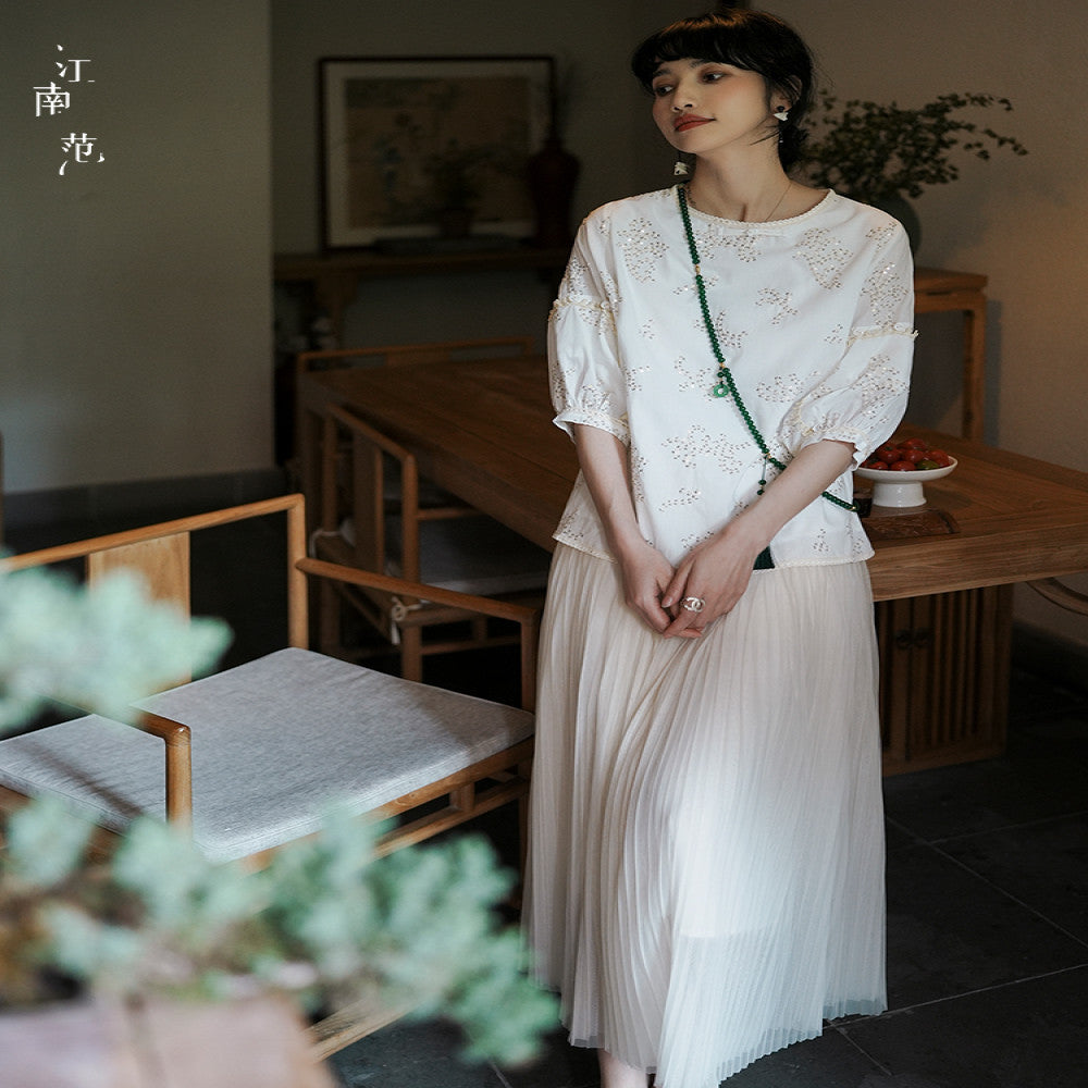 Jiangnan style white round neck bead embroidery improved Hanfu top 2024 Chinese style young style two piece temperament small shirt image 6