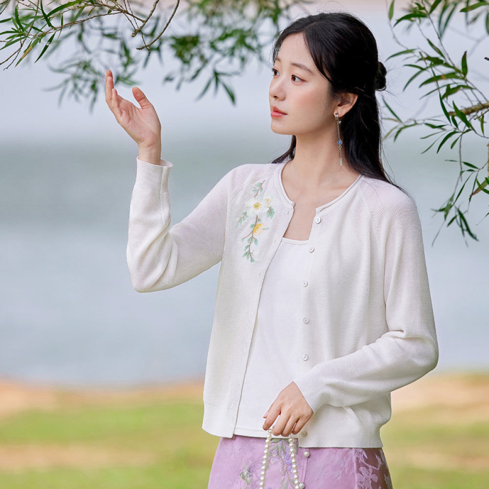 Flower making wild flower slanted white original Chinese style embroidered sweater women s new casual knitted cardigan top spring image 28