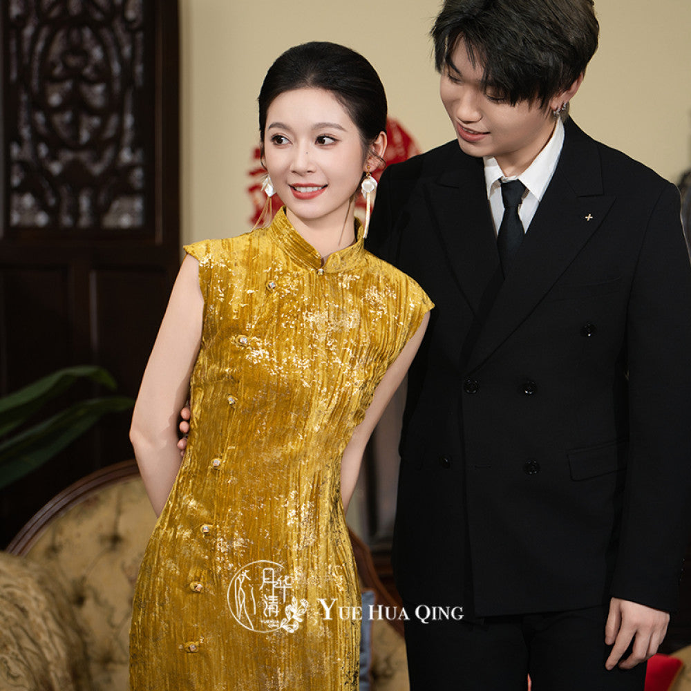 Heyue Huaqing b Gilded b Gold velvet cheongsam bride 2025 new engagement dress dress new Chinese style toast dress image 8