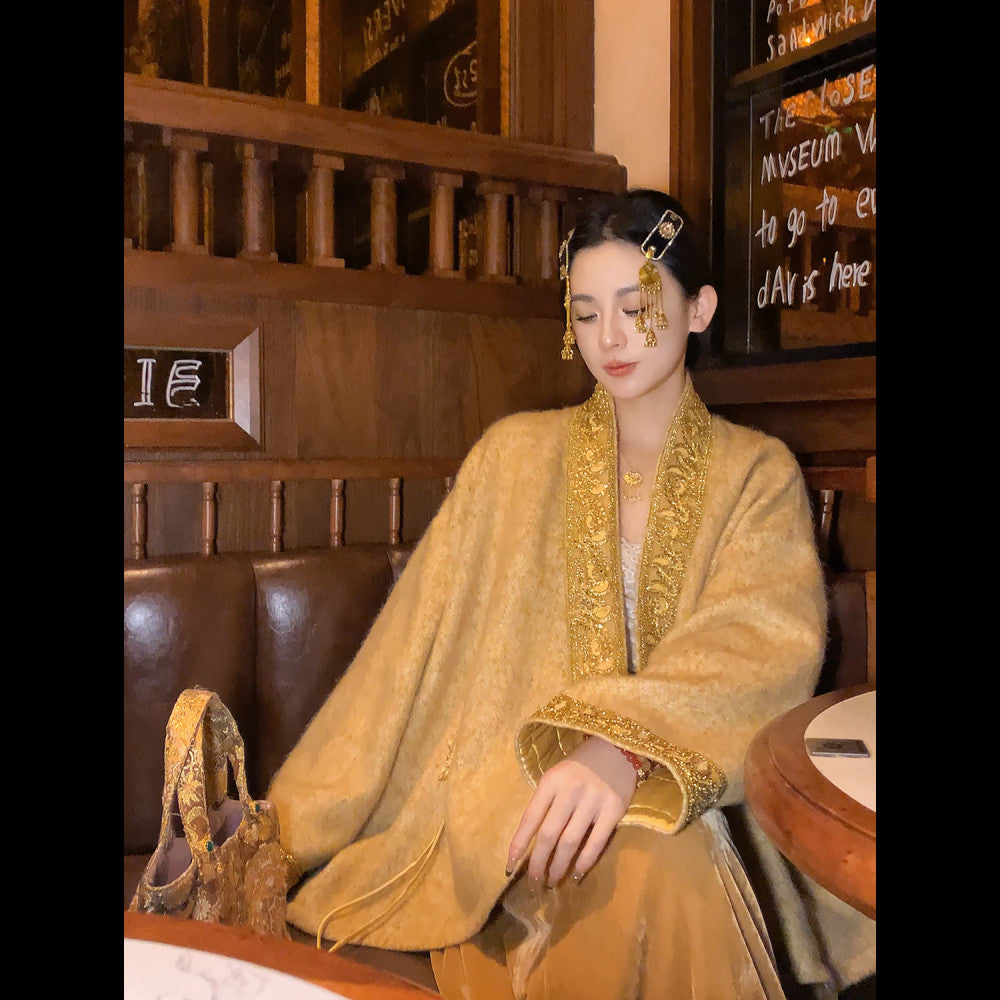 MOSS STUDIO Yun Yang Feng Hua Chinese style winter thickened heavy beaded woolen coat for women image 2