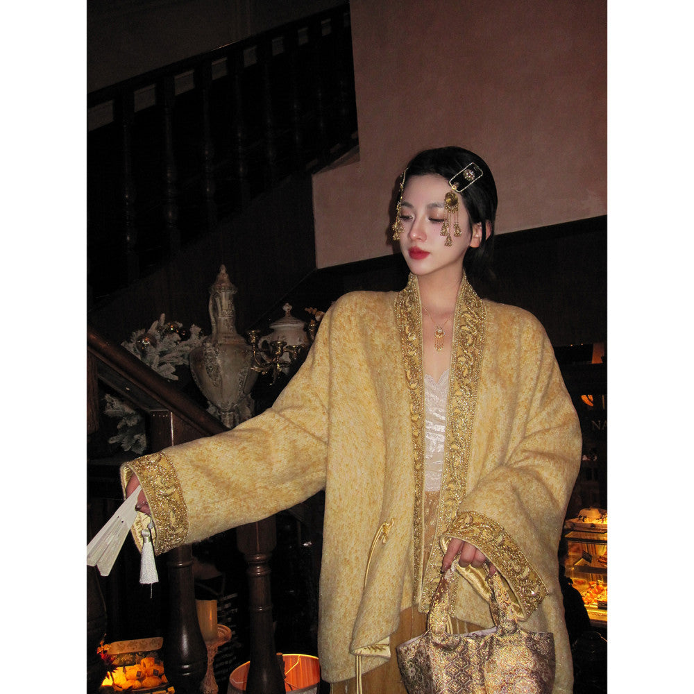 MOSS STUDIO Yun Yang Feng Hua Chinese style winter thickened heavy beaded woolen coat for women image 4