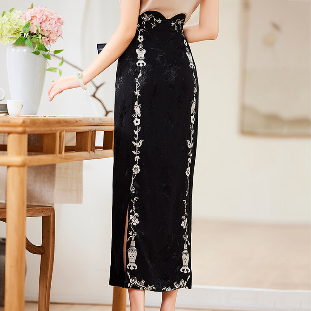 Skirt 2024 new retro Chinese style women s mid length high end high waist slim fishtail temperament hip skirt image 4