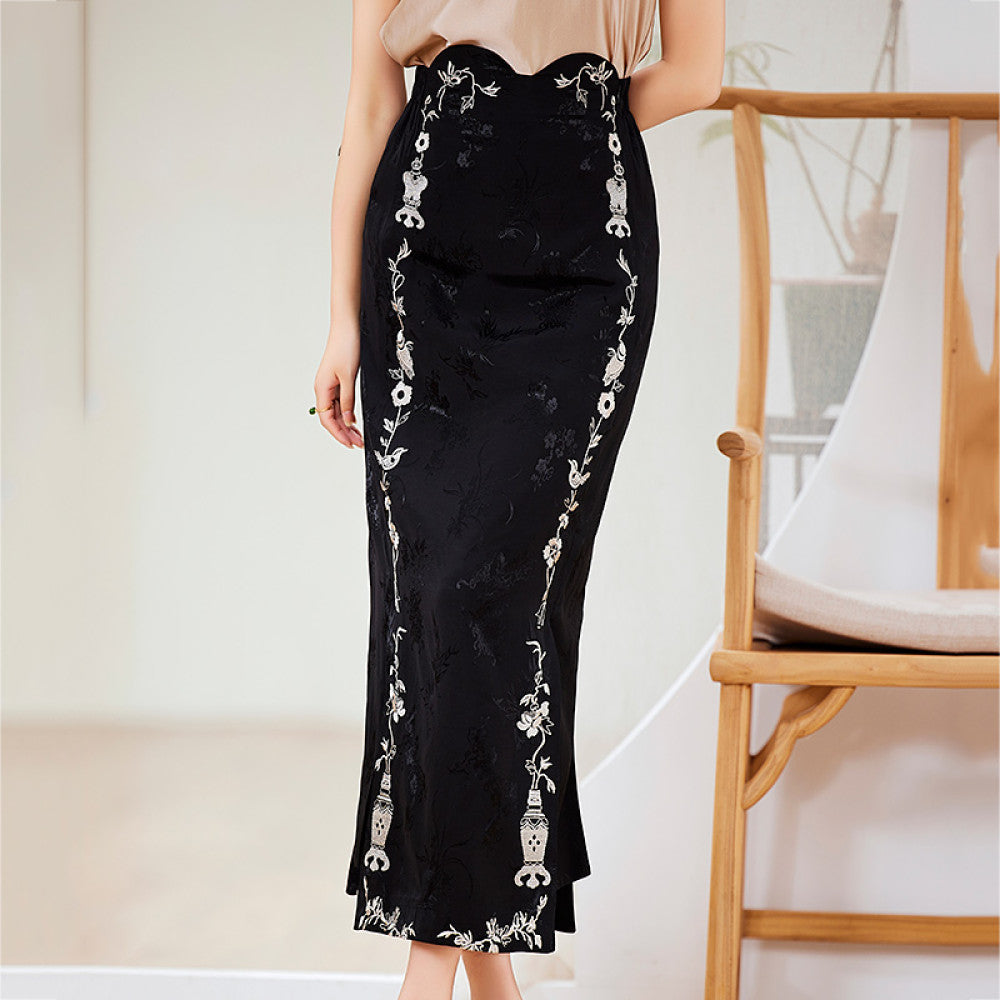 Skirt 2024 new retro Chinese style women s mid length high end high waist slim fishtail temperament hip skirt image 14