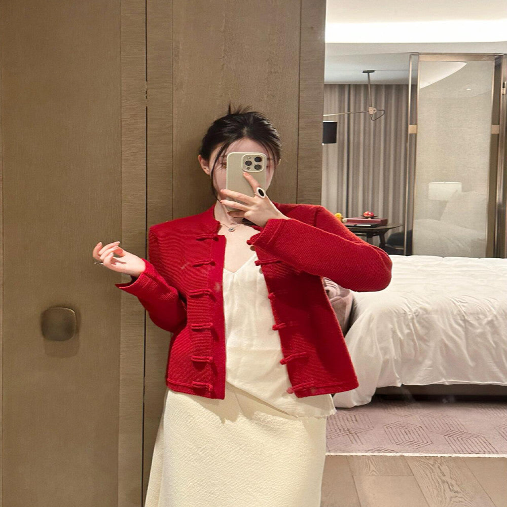 New Chinese style women s clothing 2025 new knitted cardigan buttoned top New Year s battle robe red jacket female autumn and winter image 2