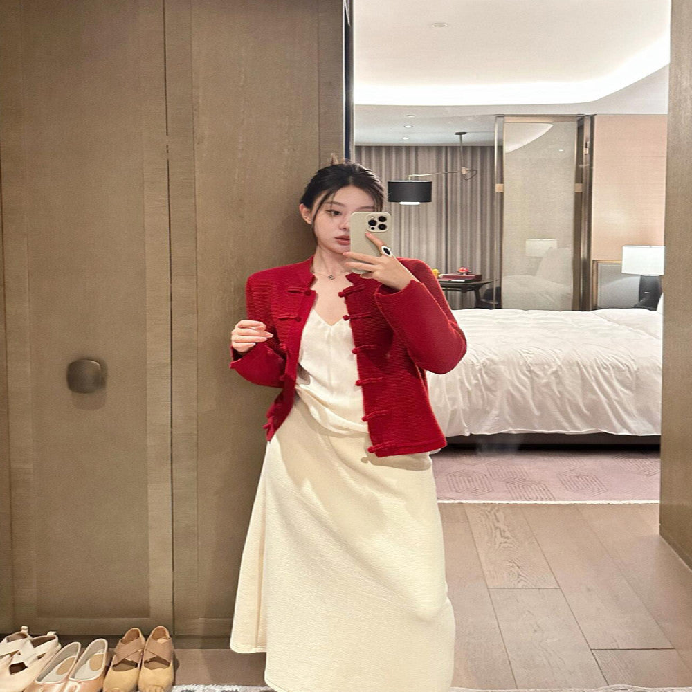 New Chinese style women s clothing 2025 new knitted cardigan buttoned top New Year s battle robe red jacket female autumn and winter image 3