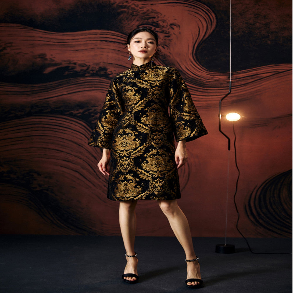 Original retro improved national trend color piping daily oblique lapel inverted large sleeves loose black gold jacquard cheongsam image 3