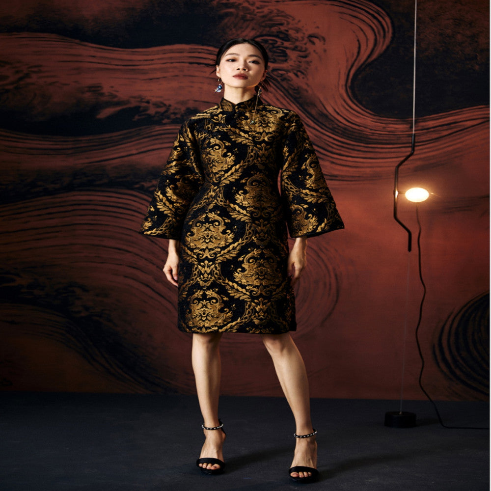 Original retro improved national trend color piping daily oblique lapel inverted large sleeves loose black gold jacquard cheongsam image 5