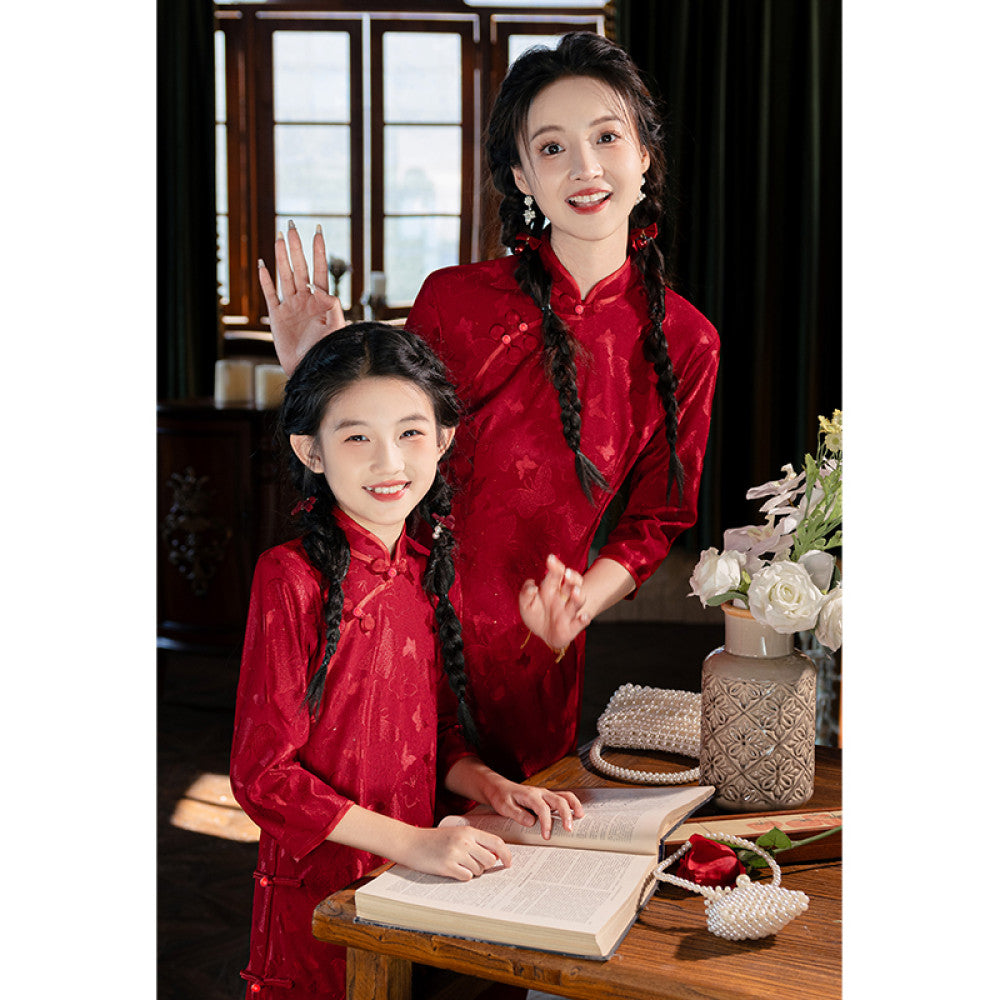 Burgundy cheongsam parent child outfit mother and daughter long sleeved autumn outfit 2025 new Chinese style girl parent child New Year greetings dress improvement image 5