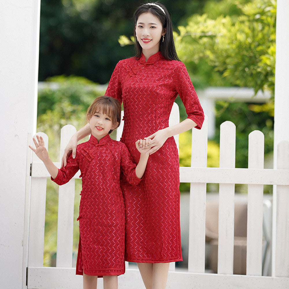 High end parent child cheongsam skirt 2025 new spring and autumn trend Internet celebrity mother and daughter dress red improved Chinese style retro skirt image 3