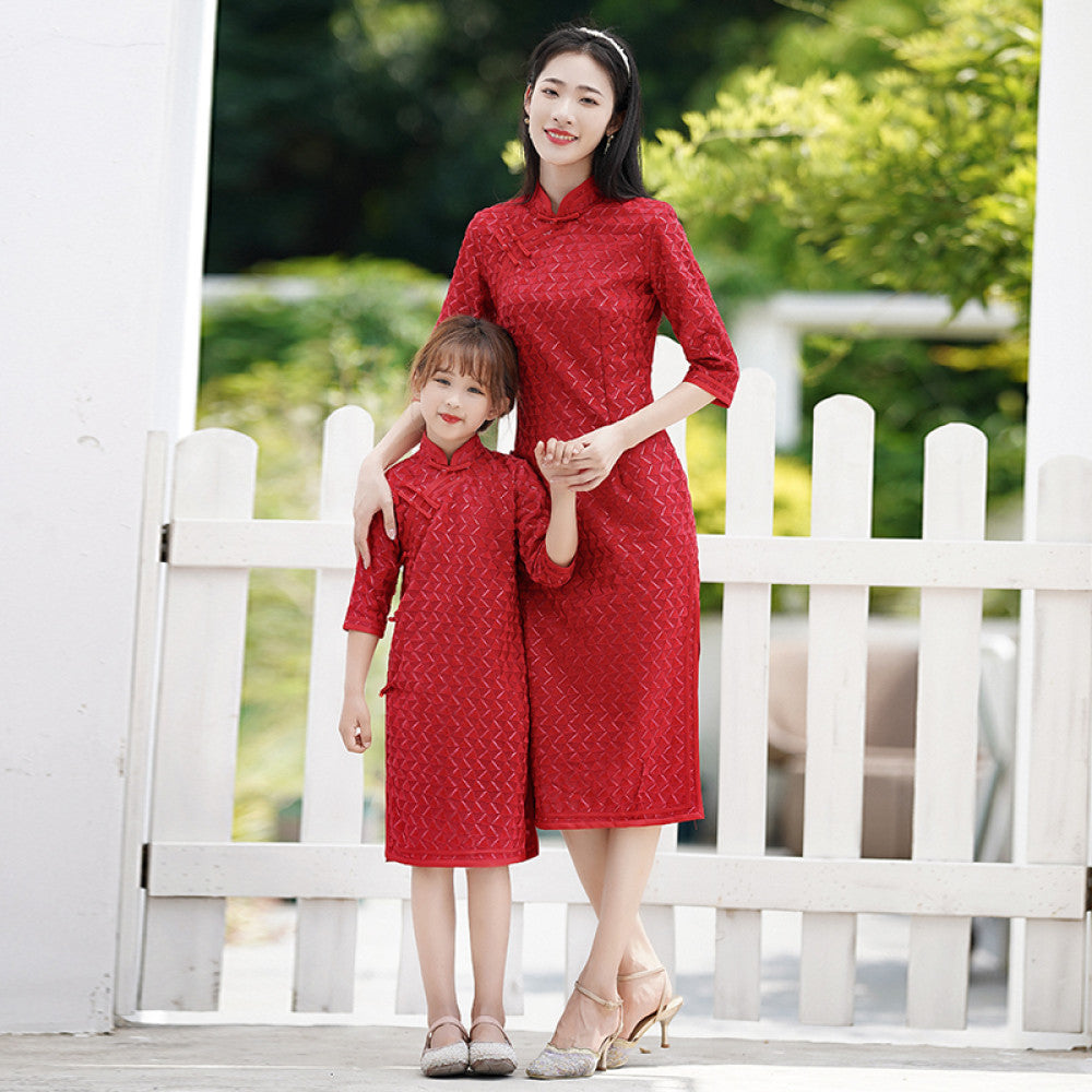 High end parent child cheongsam skirt 2025 new spring and autumn trend Internet celebrity mother and daughter dress red improved Chinese style retro skirt image 4