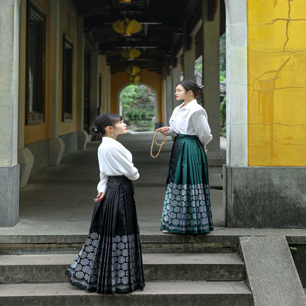 Flower Blooming in the Mirror Baoxiang Pattern Hundred Fold Full piece Horse Face Skirt 2023 Summer Big Skirt Black Green Chinese Retro Style image 1