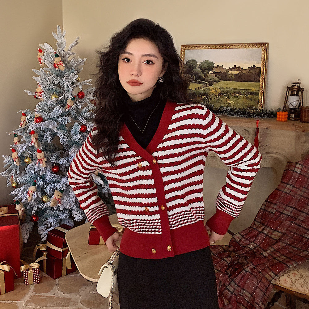 2025 New Year of the Snake Year Suit Spring Festival Outfit Red Wool Knitted Cardigan Top Short Jacket Women s Clothing image 2