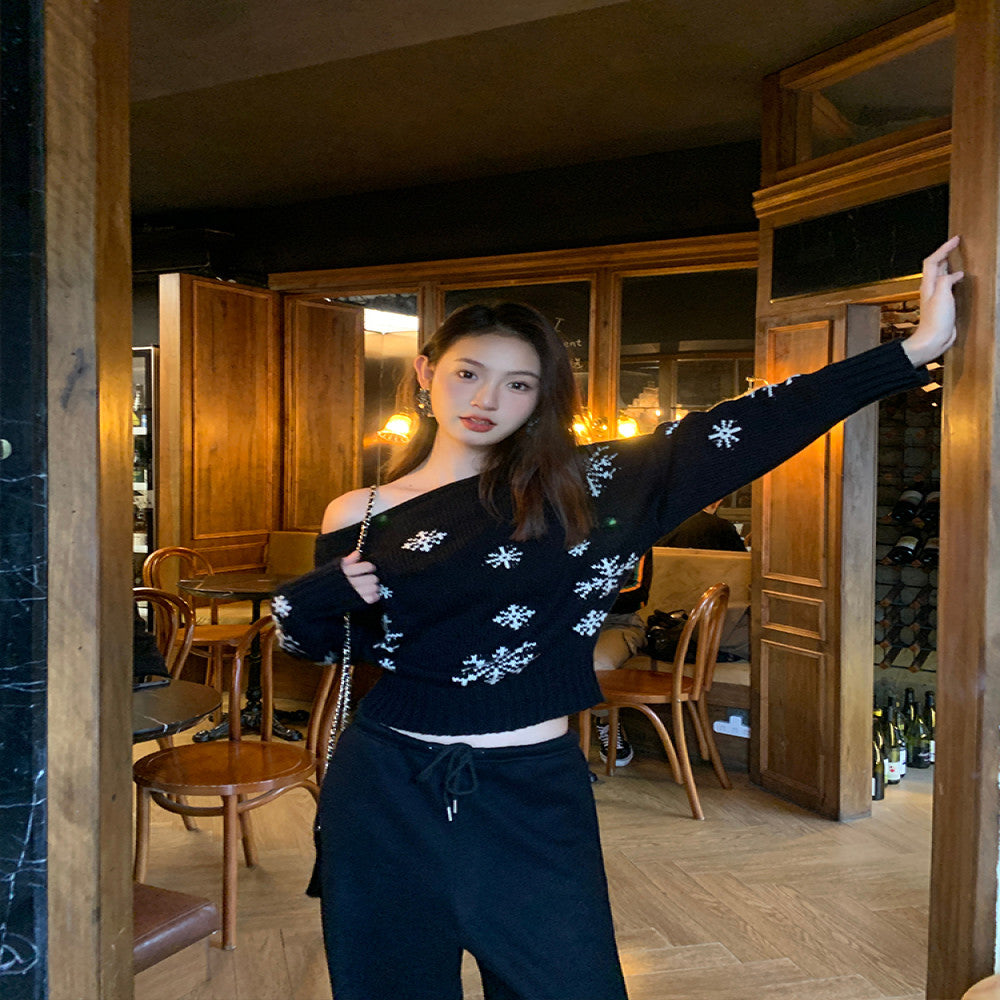 50 off RARE ME Winter Christmas Atmosphere Lazy Shoulder Sweater Snowflake Pattern Top image 2