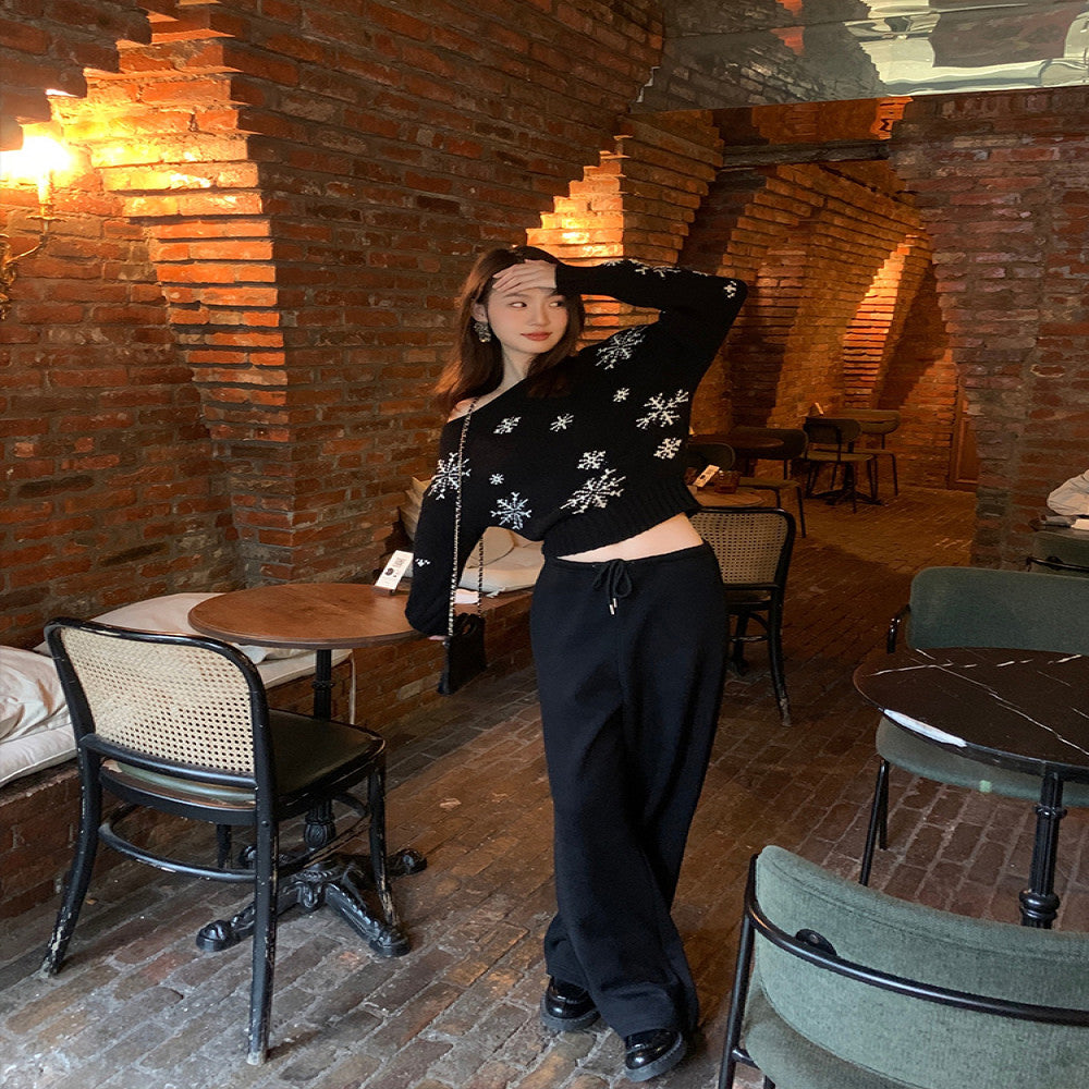 50 off RARE ME Winter Christmas Atmosphere Lazy Shoulder Sweater Snowflake Pattern Top image 4