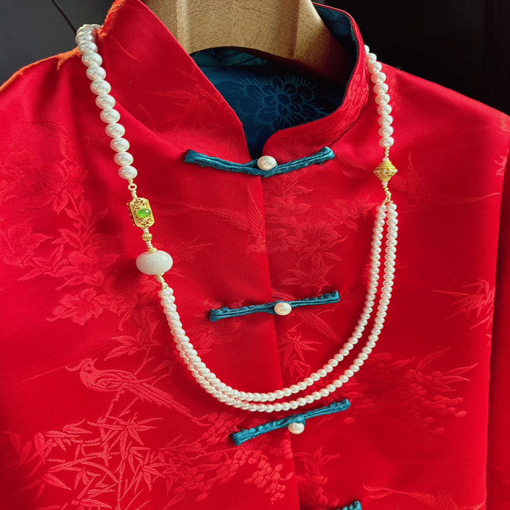 Red new Chinese style buttoned thick cotton jacket female original design New Year retro jacquard Chinese style cotton jacket top image 3