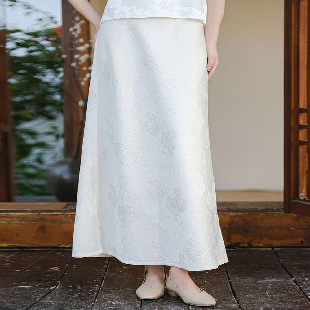 Mountain colored jacquard skirt original design versatile slim anti wrinkle high end elegant temperament commuting white skirt image 0