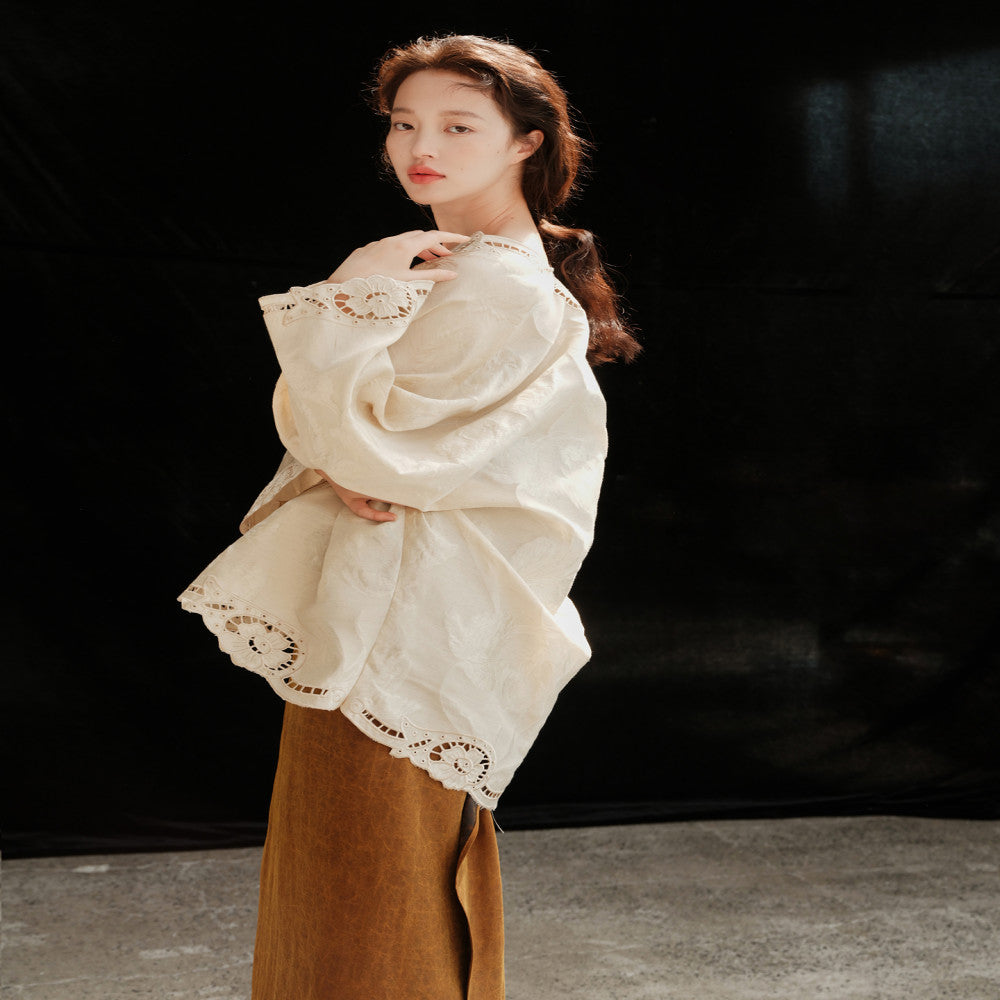 Hollow out laser embroidery gold tulip jacquard retro palace style sleeveless jacket image 2