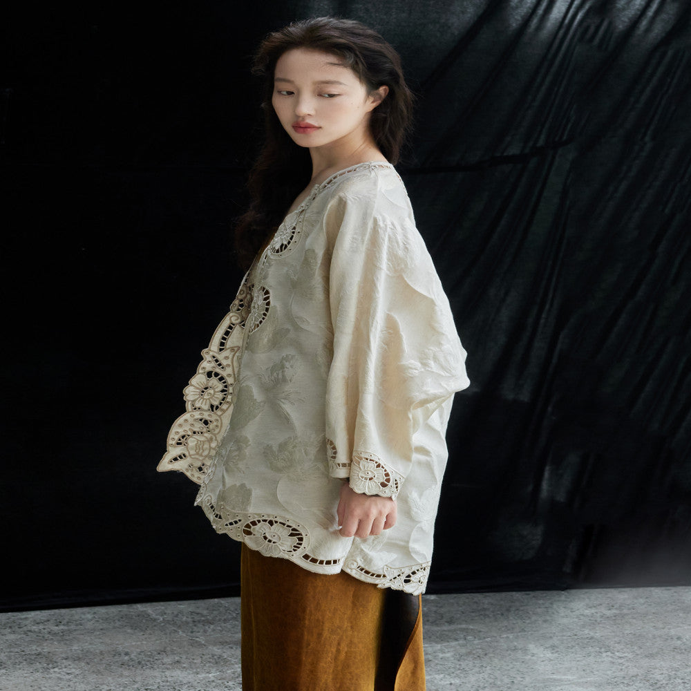 Hollow out laser embroidery gold tulip jacquard retro palace style sleeveless jacket image 3