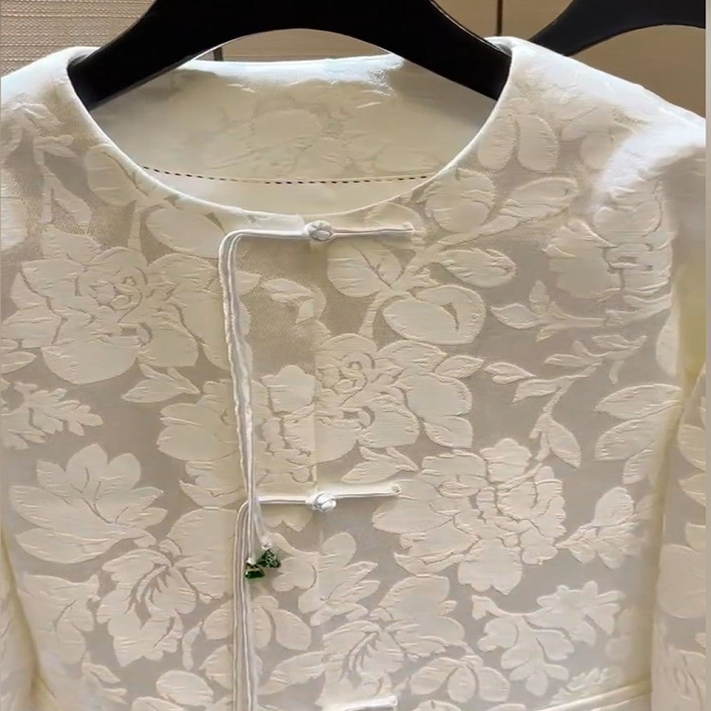 New Chinese style national style elements jacquard button design top 2025 early spring new high end temperament jacket for women image 2