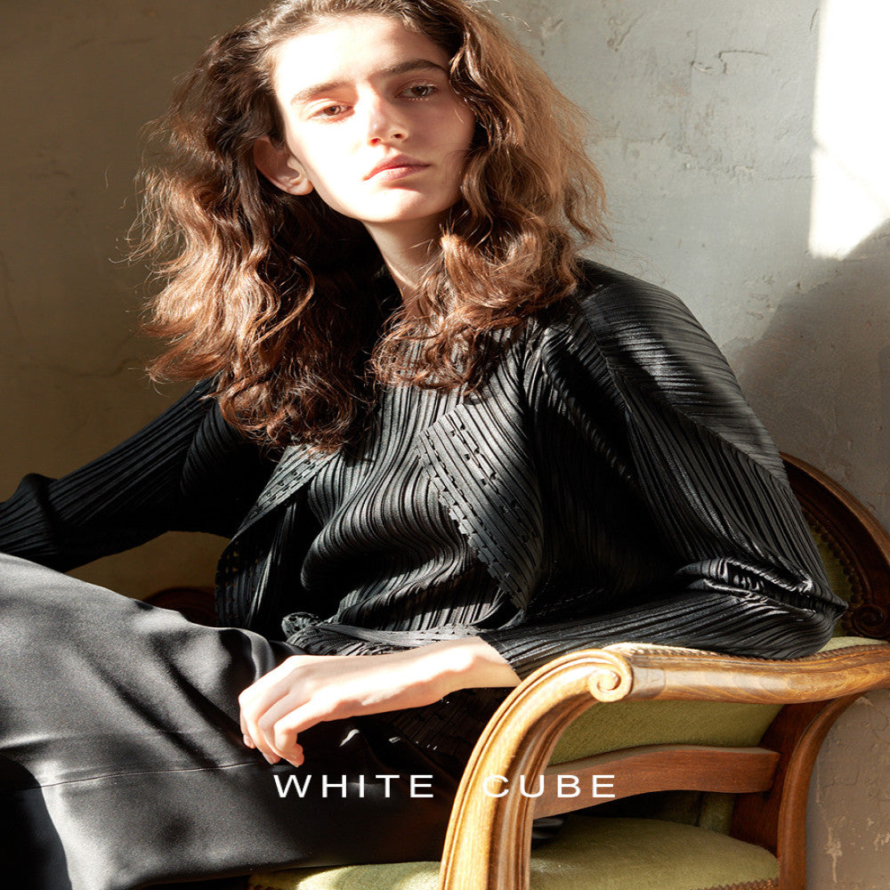 whitecube2025 spring and summer Miyake style hollow pleated cardigan short jacket loose cold women s tops image 2