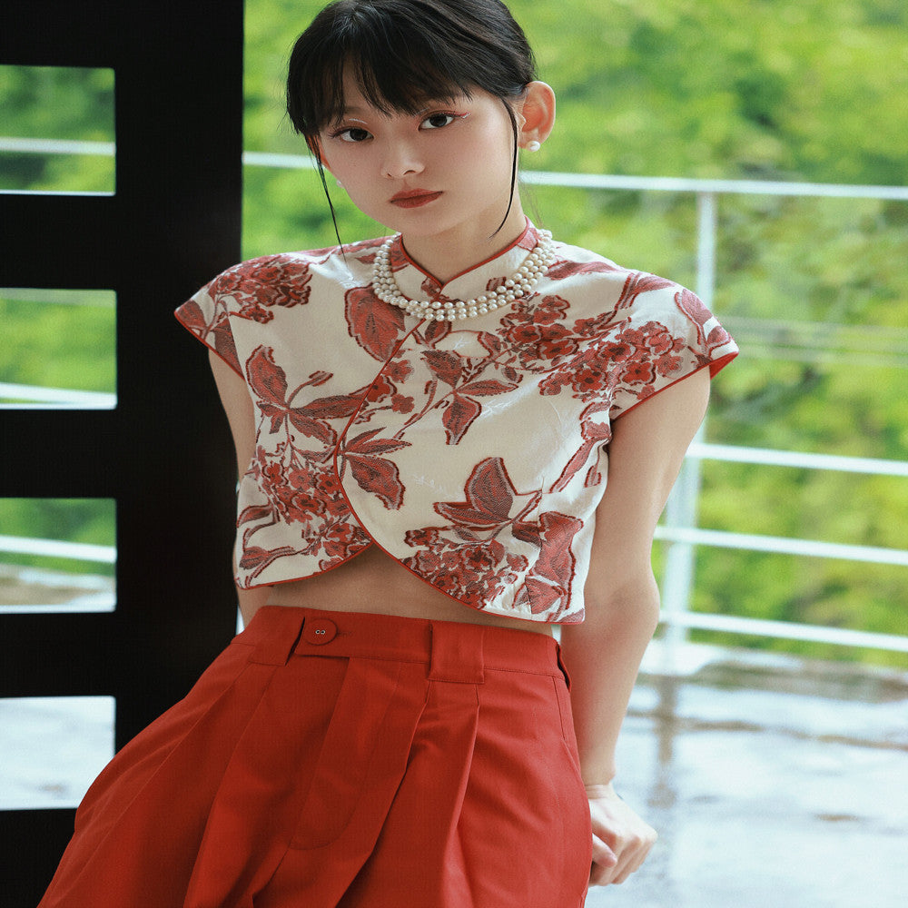 New in June CHARMMY YE New Chinese style stand up collar red jacquard short top image 2