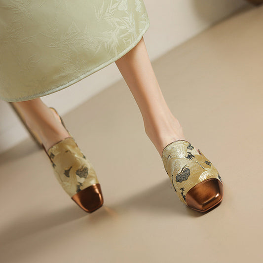 ASAYA3568 Embroidered half slippers with low heels