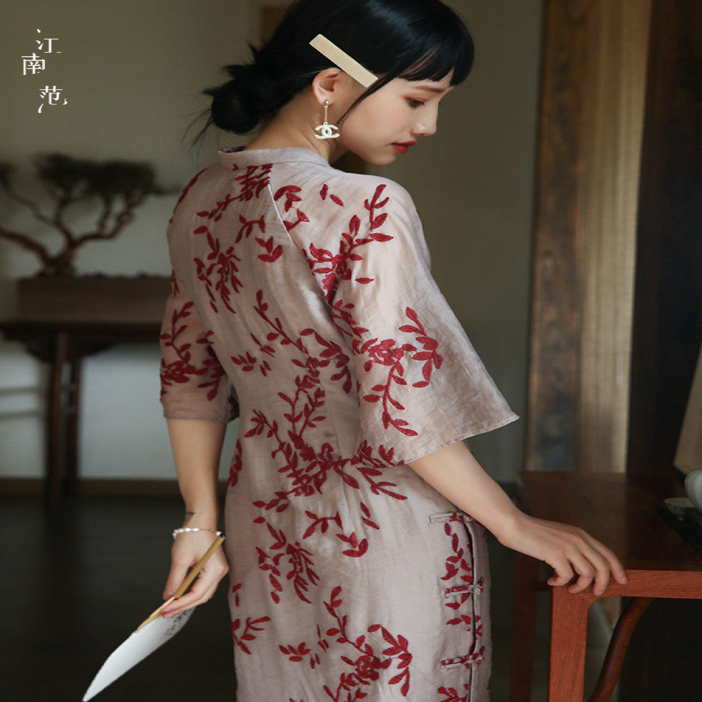 Jiangnan style low collar college entrance examination cheongsam summer improved version buckle retro style embroidery young style slanted collar daily use image 0