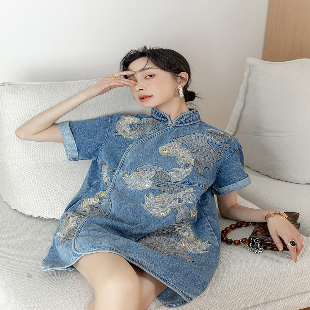 Retro Chinese style buttoned cheongsam everyday women s design niche fashionable new Chinese style carp embroidered denim dress image 2