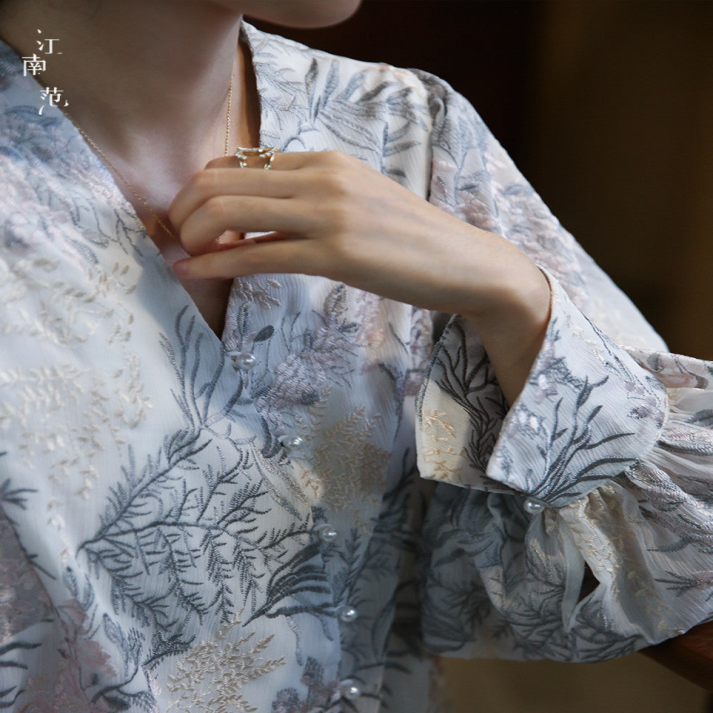 Jiangnan Fan Jiao collar embroidery improved low neck Hanfu top daily wearable commuting V neck new Chinese autumn shirt image 4