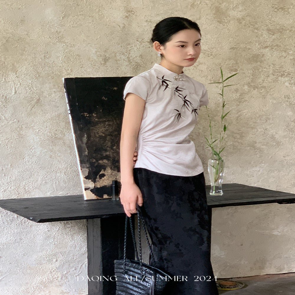 Xu Daqing s Bamboo Shadow New Chinese Bamboo Cheongsam Dress Top with Stand up Collar Embroidered Slimming Medium Length Jacquard image 2