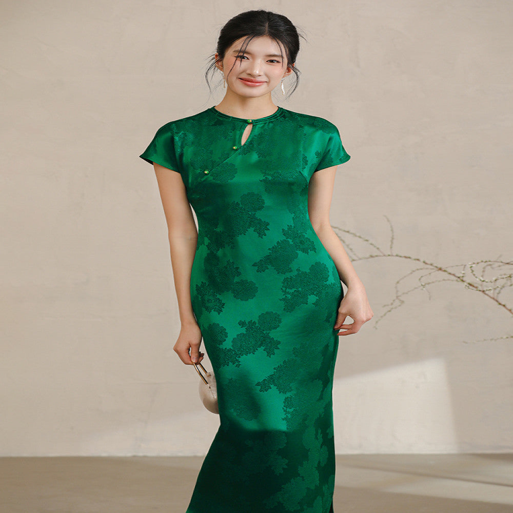 Chuchanyishi New Chinese Style Improved Cheongsam Women s 2025 New Style National Style High end Green Satin Acetate Dress image 2