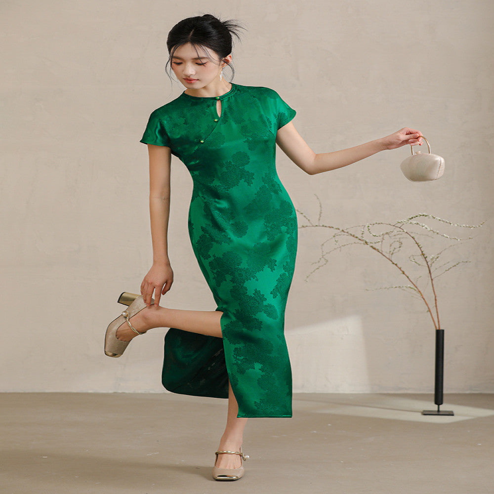 Chuchanyishi New Chinese Style Improved Cheongsam Women s 2025 New Style National Style High end Green Satin Acetate Dress image 0