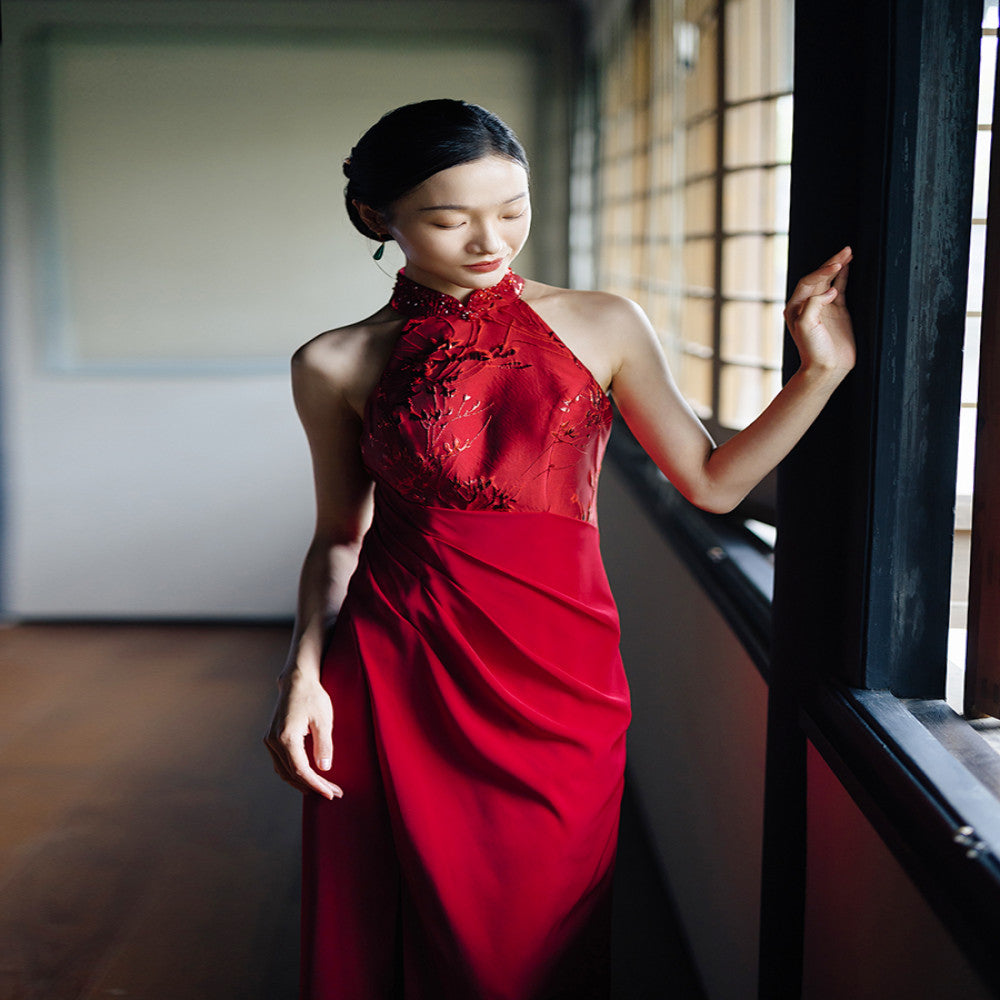 Dear Peony Flower Weaving Bride Cheongsam Hanging Neck Long Dress Improved Shoulder Cutting Engagement Dress Red Morning Robe image 0