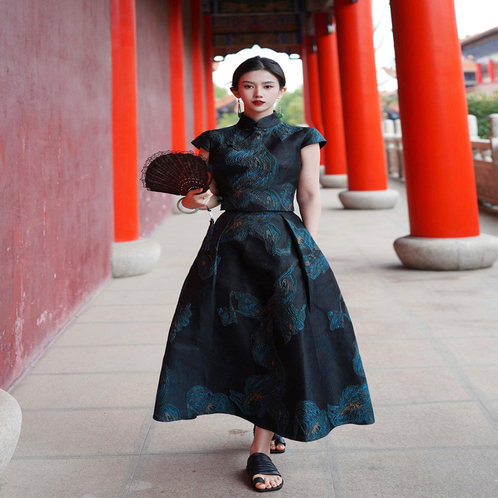 Cheng Yu Gao Ding Feng Luan Jin Lin Xin Chinese style silk gilded embroidery slanted collar cheongsam top and skirt set image 3