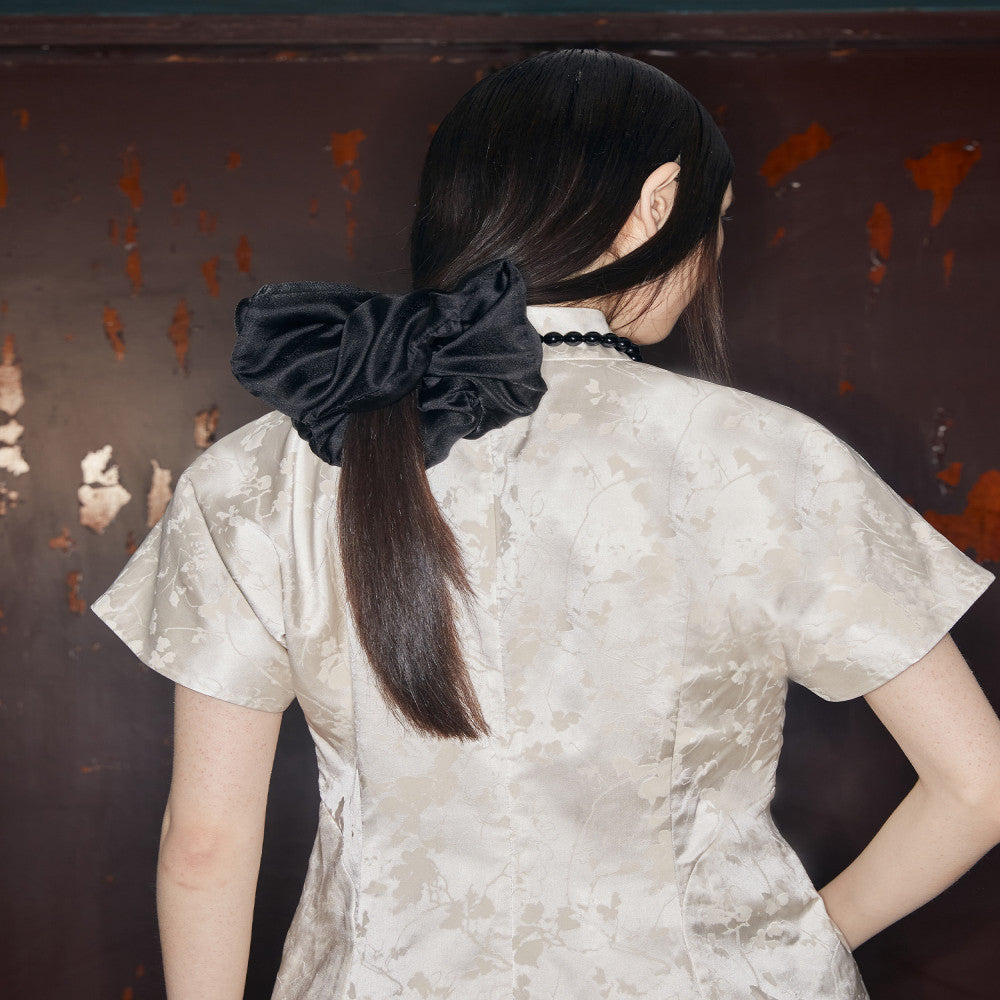 PaleBlueDot Fashionable New Chinese Rice White Satin Jacquard Three Dimensional Diagonal Forefront Retro Shirt image 3