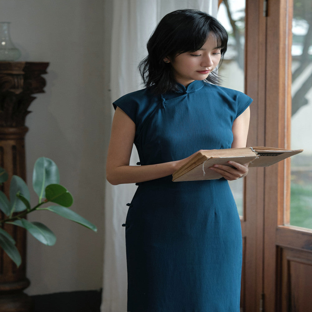 Momoxia Xiaolian Sleeves with Half Open Skirt and Edge Wrapping Short Style Retro Daily Improvement Solid Color Chiffon Cheongsam Blueberry image 3