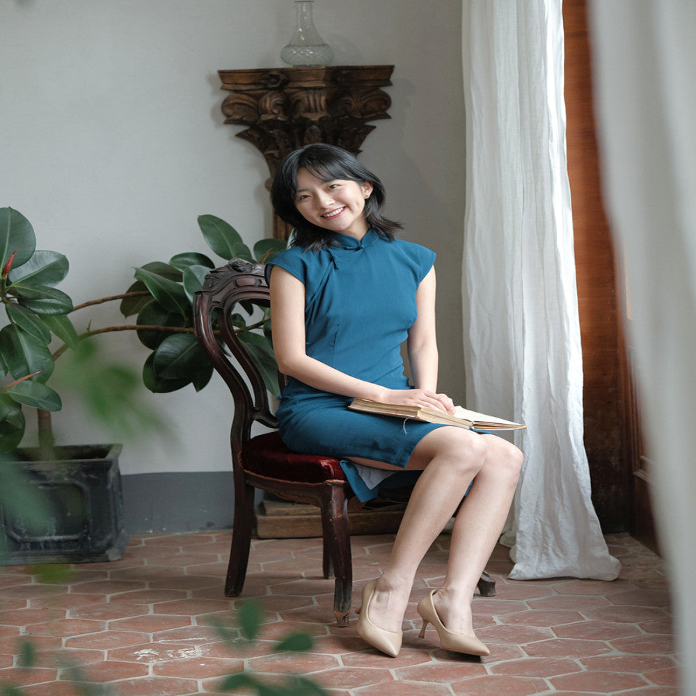 Momoxia Xiaolian Sleeves with Half Open Skirt and Edge Wrapping Short Style Retro Daily Improvement Solid Color Chiffon Cheongsam Blueberry image 5