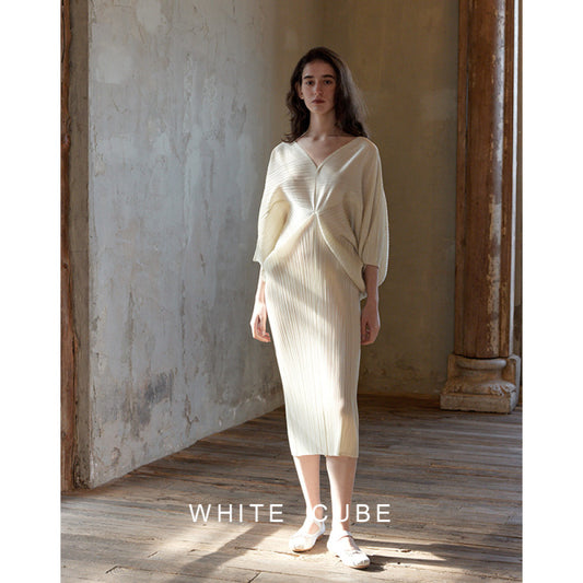 ASAYA3353 Miyake style art origami arc three-quarter sleeve pleated V-neck dress