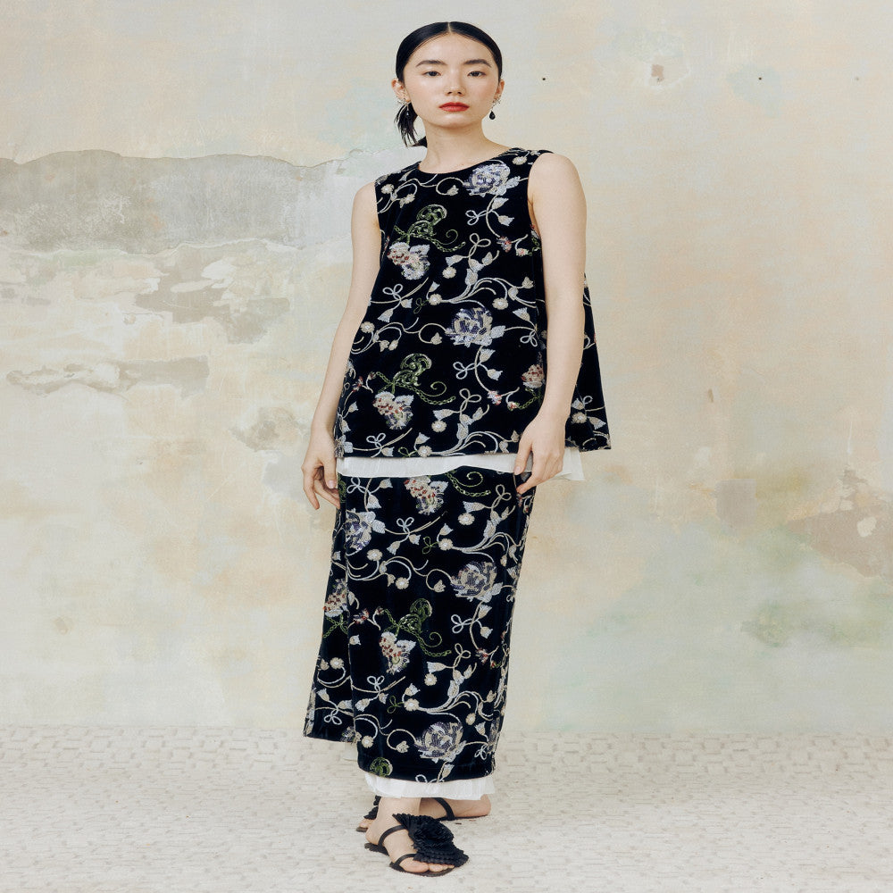 YUANYE Garden Wild Pomegranate Flower Original Innovative Chinese Velvet Heavy Industry Bead Embroidery Vest Half Skirt Set image 1