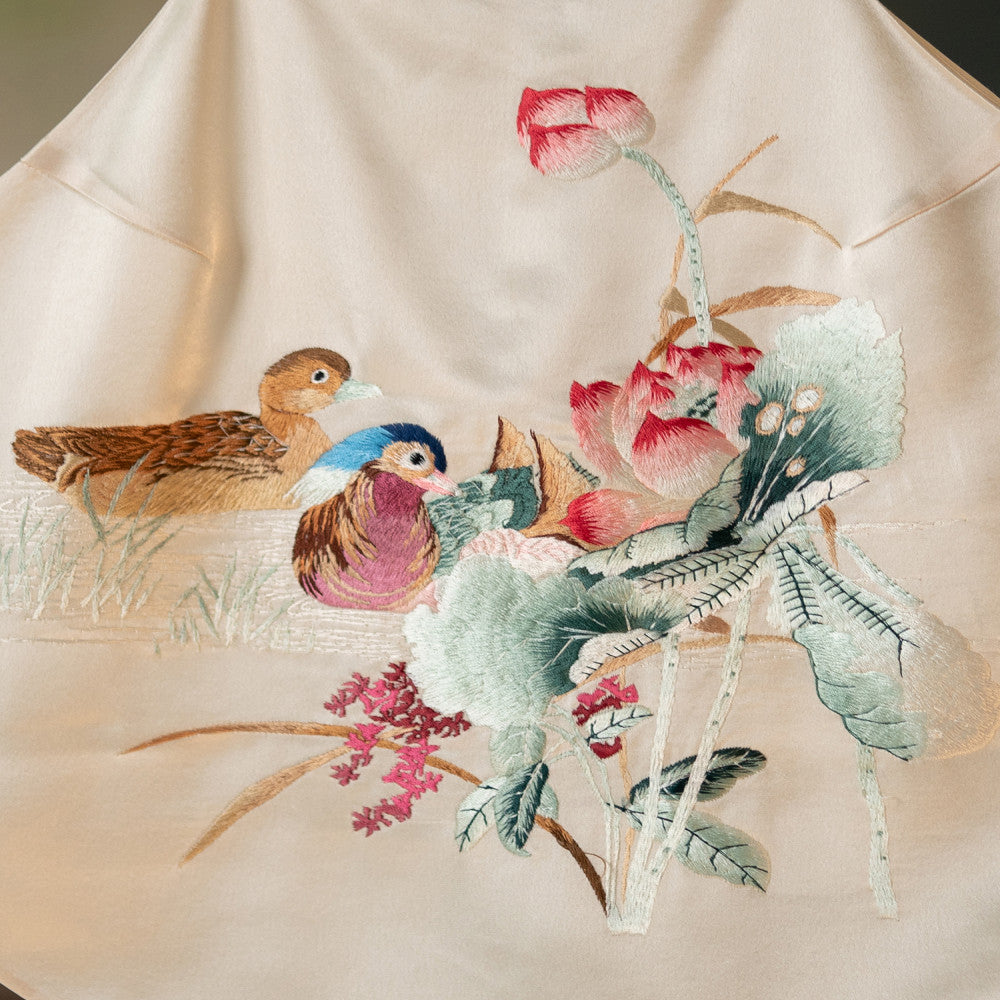 Yuanxiang Dream Shadow One City Wind Plush Spring and Summer Silk Heavy Industry Embroidery Mandarin Ducks and Lotus Vintage Inner Bag Strap image 5
