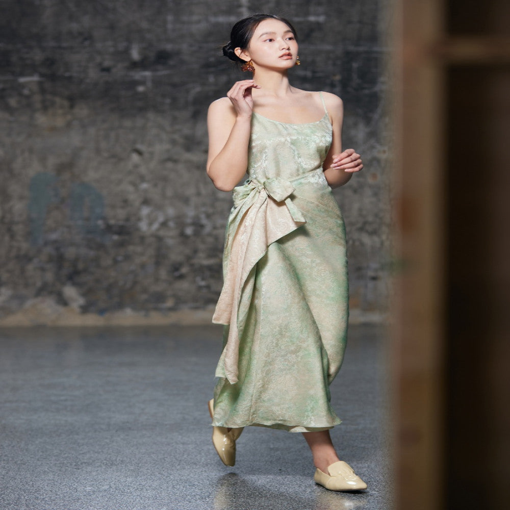 Silk interwoven jacquard fabric with front and back colors wrapped in a lace up design and suspender skirt image 5