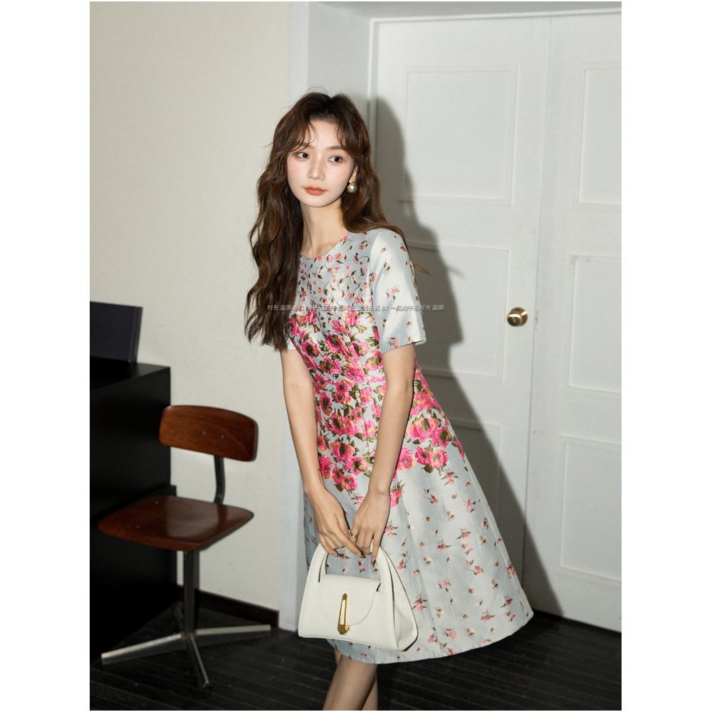 Pink Heavy duty Relief Waist Jacquard Dress for Women 2806 with a niche design and exquisite short sleeved dress image 11