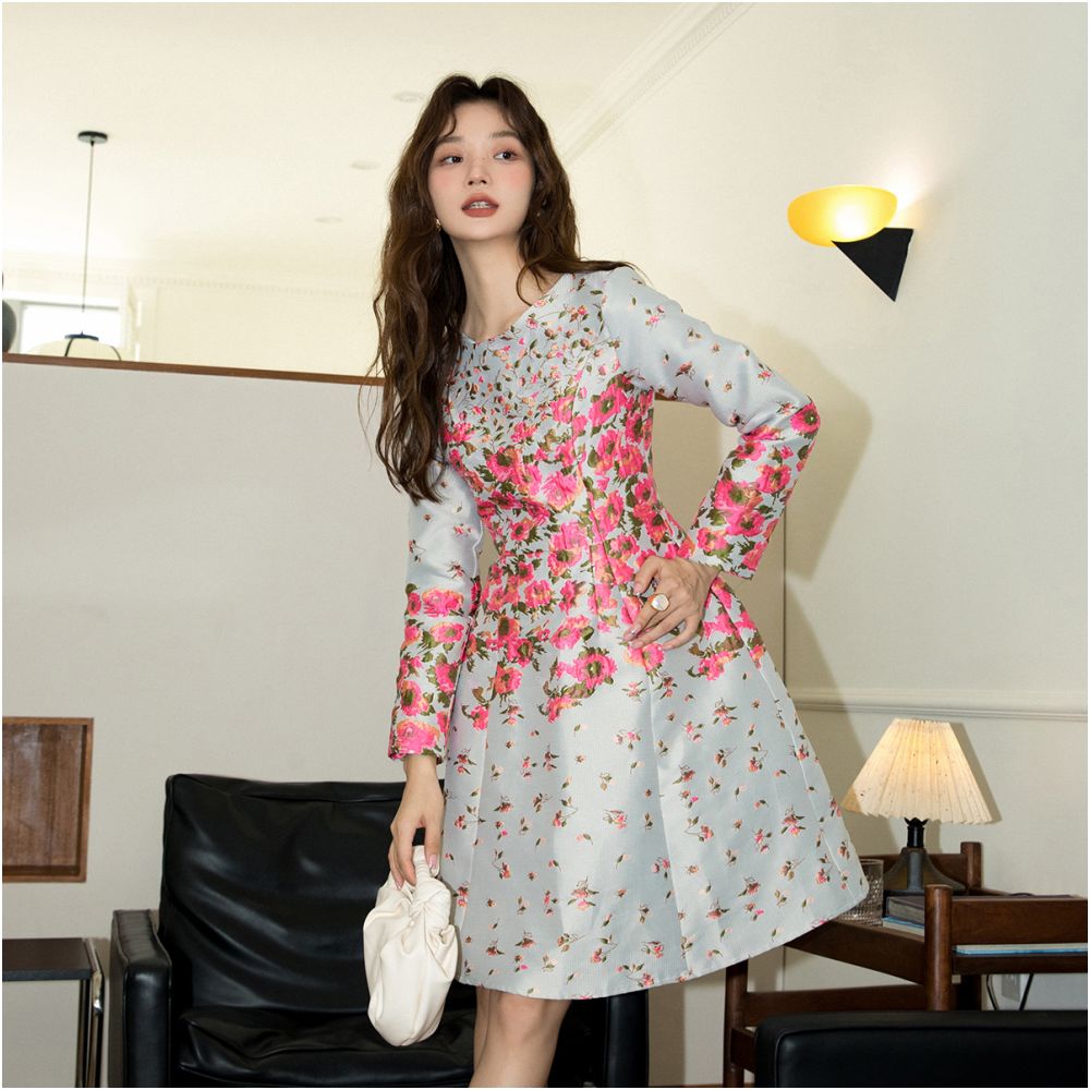Pink Heavy duty Relief Waist Jacquard Dress for Women 2806 with a niche design and exquisite short sleeved dress image 7